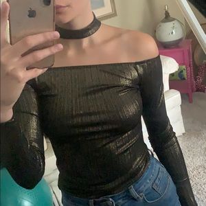 ✨ Off the shoulder shiny top ✨
